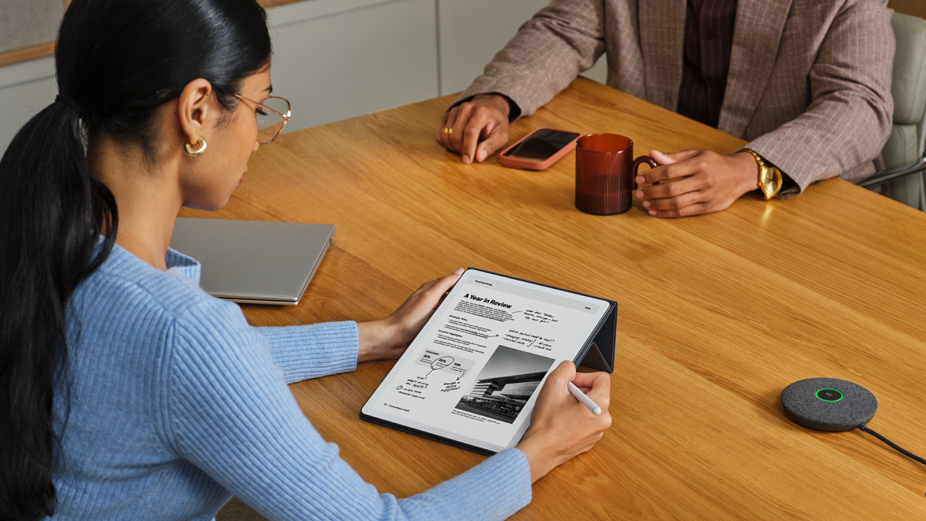 Ghi chú trên Kindle Scribe 2025 trong một cuộc họp